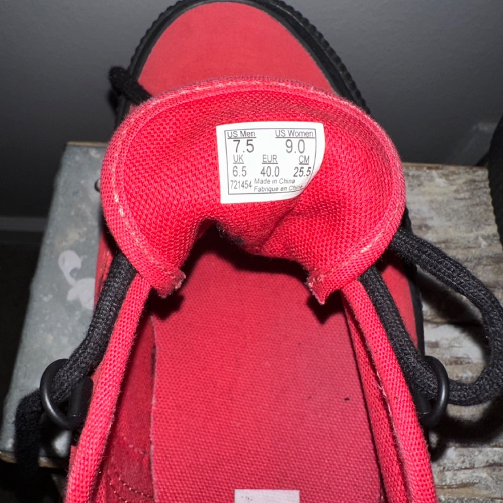 Pre-Owned Platform Vans - Picture 4 of 4